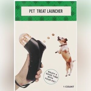 🐶🐕🐩Festive Voice Pet Treat Launcher  - Black 1 count🐶🐩🐾